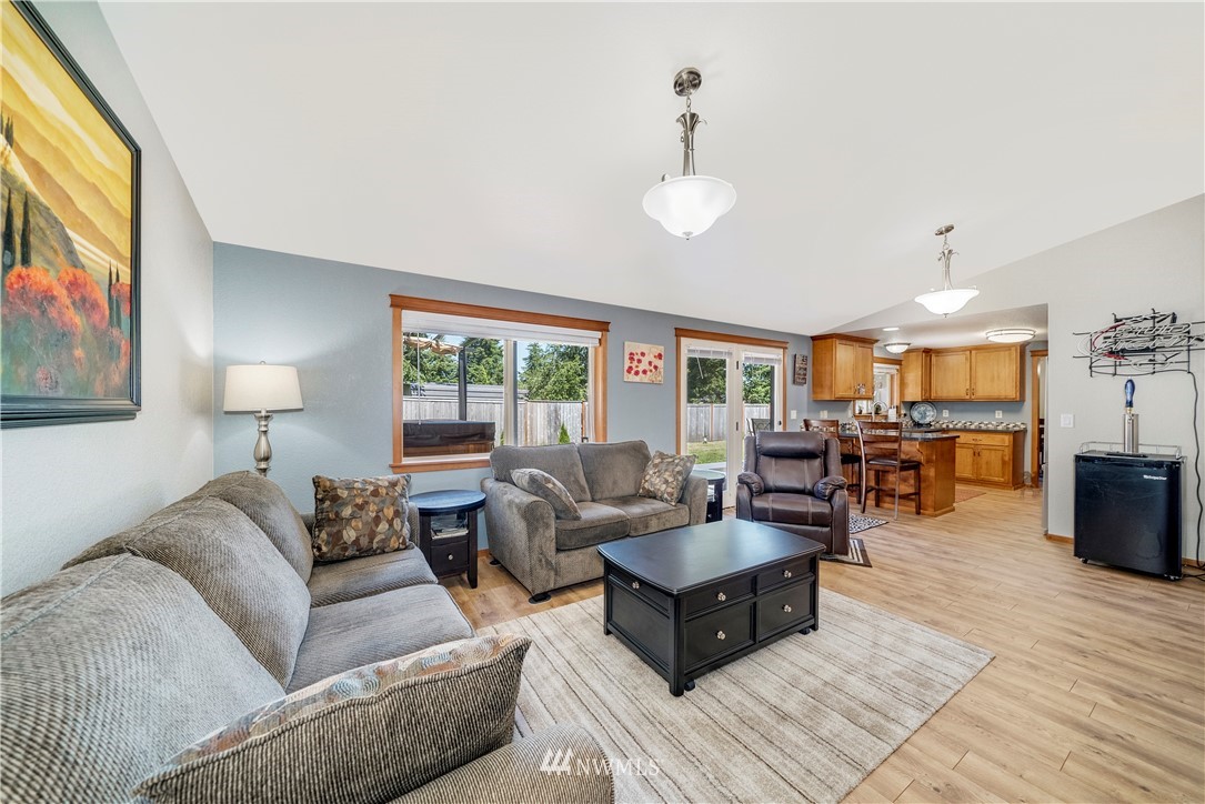 6111 189th Loop Southwest Rochester, WA 98579 - Photo 12 of 25