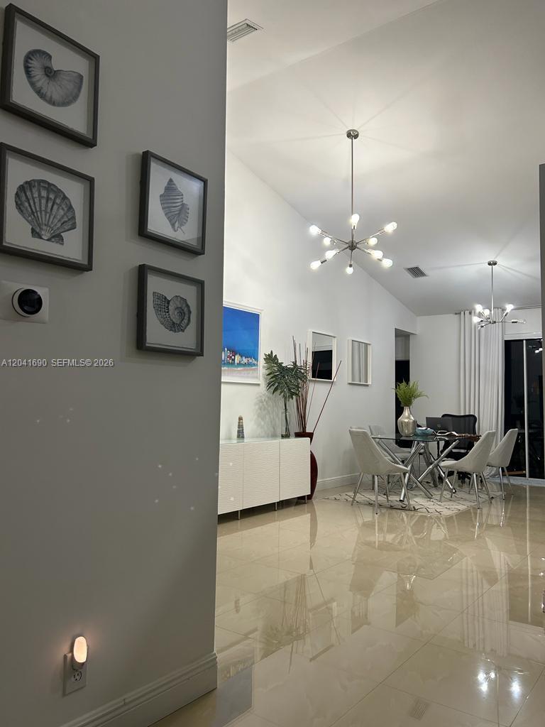 805 Falling Water Road Weston, FL 33326 - Photo 4 of 30