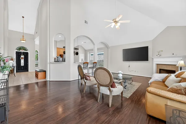 $340,000 | 7914 Ingle Oak Drive, Houston, TX 77041