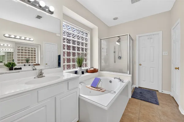 $340,000 | 7914 Ingle Oak Drive, Houston, TX 77041
