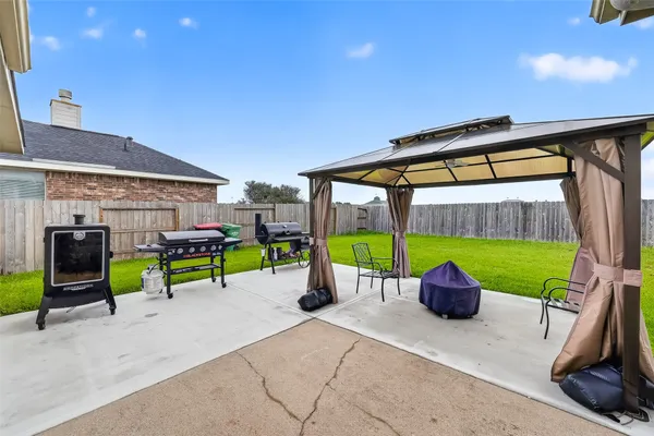 $340,000 | 7914 Ingle Oak Drive, Houston, TX 77041