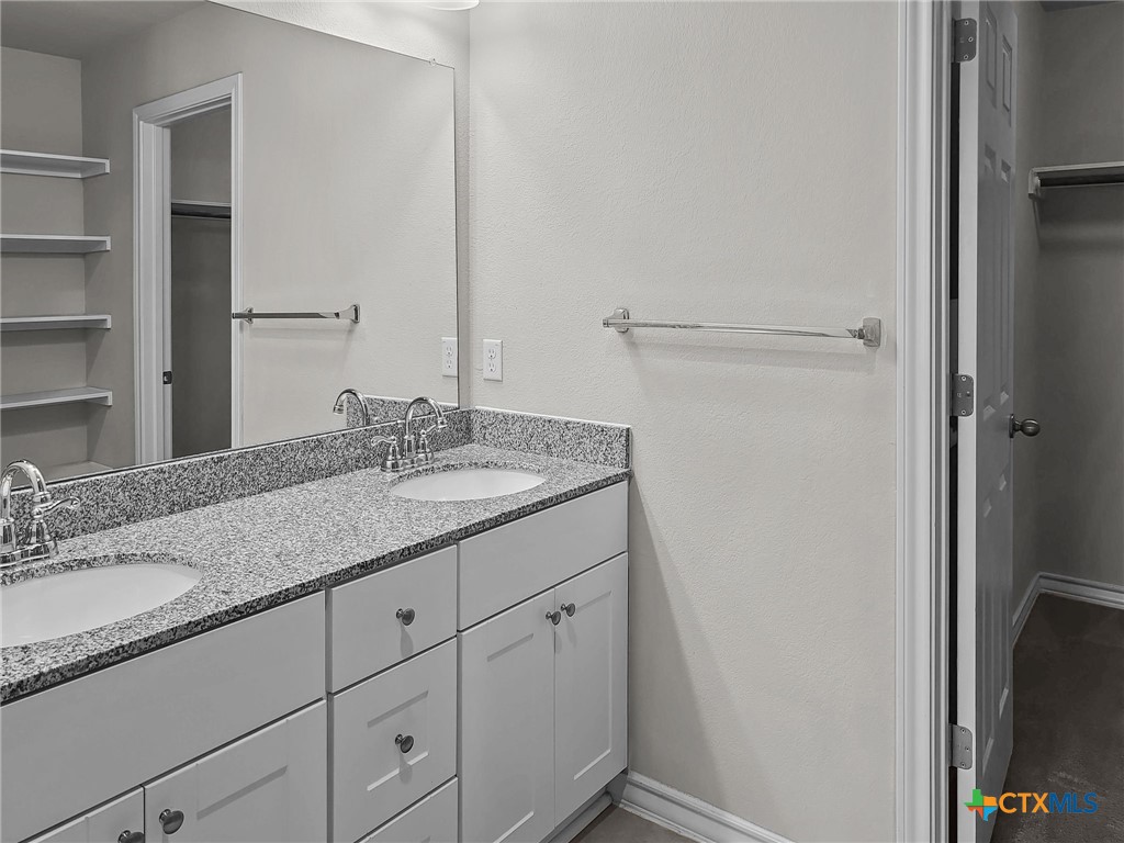 11701 Prado Ranch Boulevard Austin, TX 78725 - Photo 13 of 30 Primary Bath