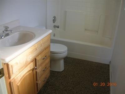 735 Merced Street Parlier, CA 93648 - Photo 3 of 8 Gallery Image 3