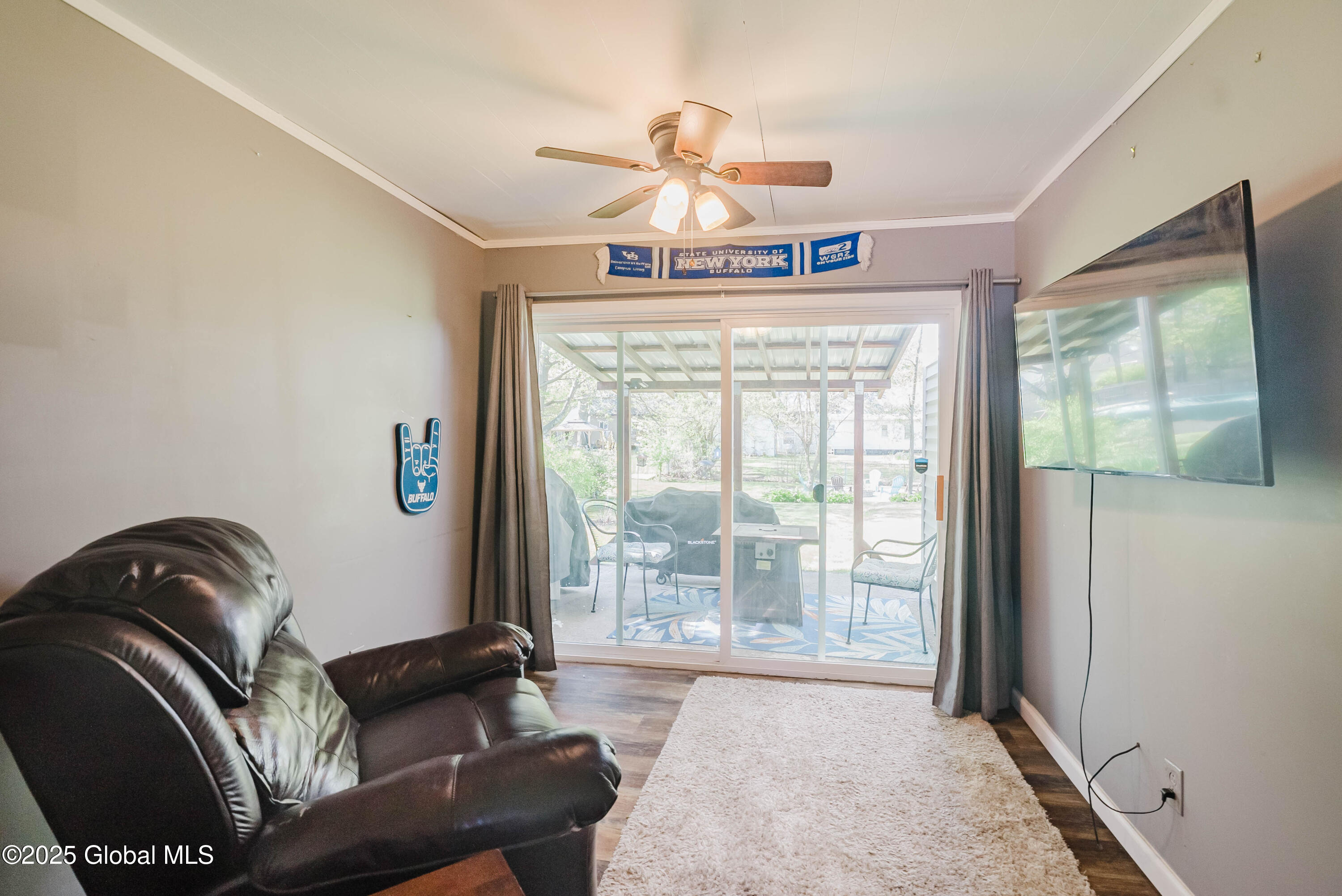 2081 Chepstow Road Rotterdam, NY 12303 - Photo 24 of 38 30