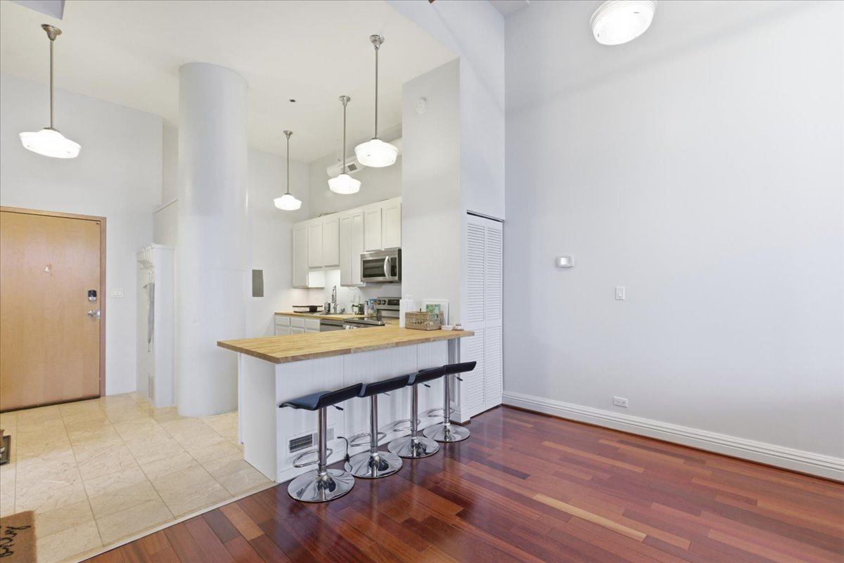 801 South Wells Street, Unit 1006 Chicago, IL 60607 - Photo 11 of 18