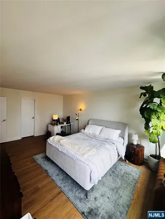 $3,000 | 200 Winston Drive, Unit 3011, Cliffside Park, NJ 07010