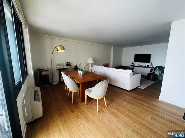 $3,000 | 200 Winston Drive, Unit 3011, Cliffside Park, NJ 07010
