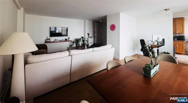 $3,000 | 200 Winston Drive, Unit 3011, Cliffside Park, NJ 07010