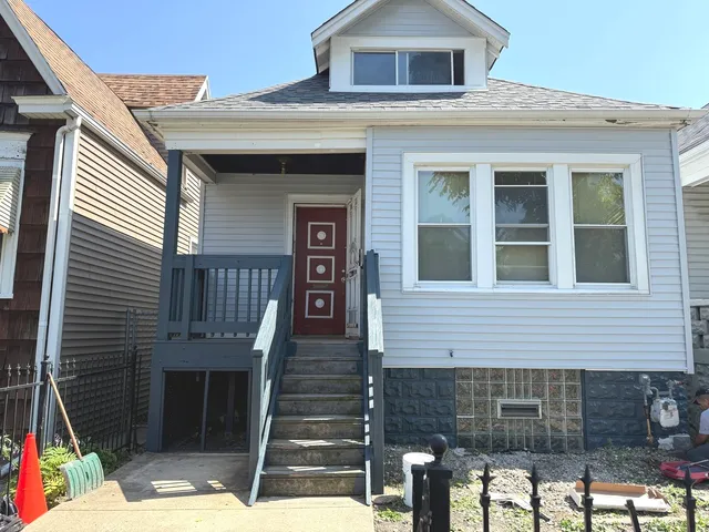 $1,950 | 7131 South Wood Street, Chicago, IL 60636