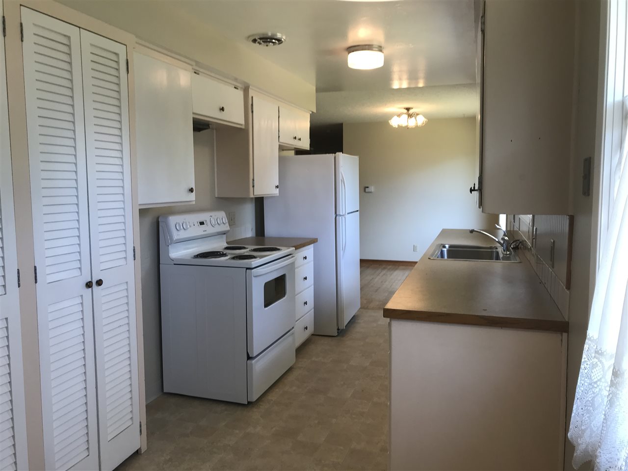9302 North Howard Street Spokane, WA 99218 - Photo 3 of 6