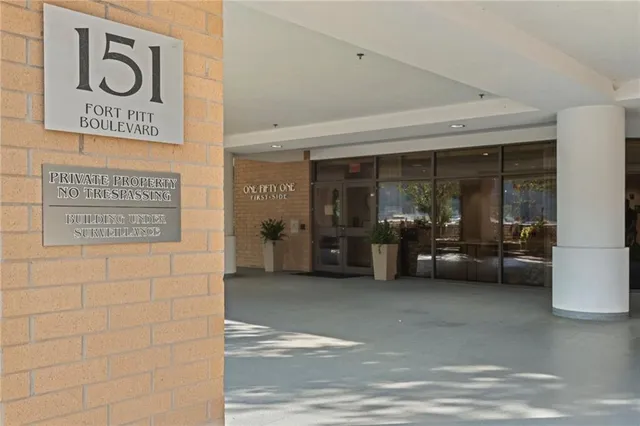 $1,400,000 | 151 Fort Pitt Boulevard, Unit 1605, Pittsburgh, PA 15222