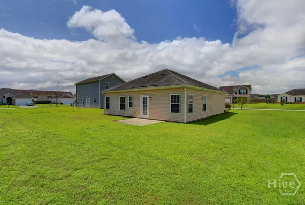 $1,975 | 20 Evergreen Oak Drive, Richmond Hill, GA 31324