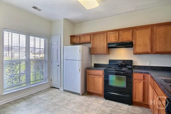 $1,975 | 20 Evergreen Oak Drive, Richmond Hill, GA 31324