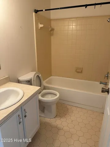 $1,900 | 3439 Regency Drive, Wilmington, NC 28412