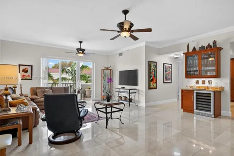 $1,690,000 | 650 Valencia Avenue, Unit 302, Coral Gables, FL 33134