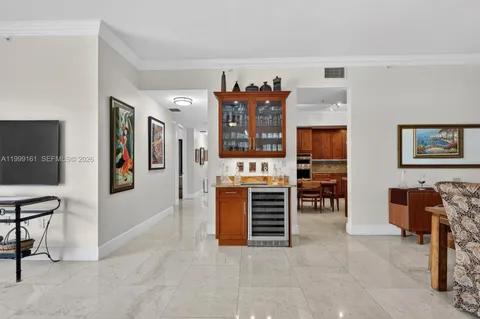 $1,690,000 | 650 Valencia Avenue, Unit 302, Coral Gables, FL 33134