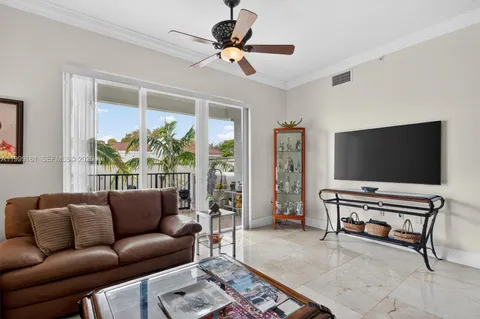 $1,690,000 | 650 Valencia Avenue, Unit 302, Coral Gables, FL 33134