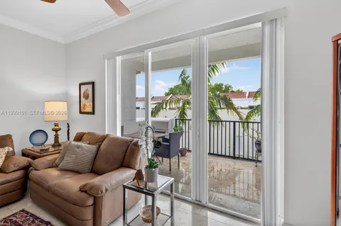$1,690,000 | 650 Valencia Avenue, Unit 302, Coral Gables, FL 33134