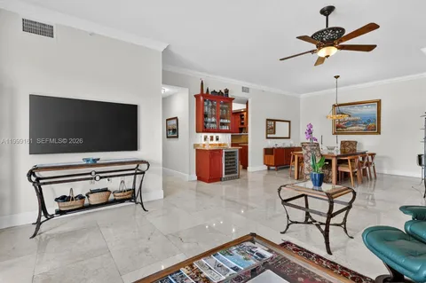 $1,690,000 | 650 Valencia Avenue, Unit 302, Coral Gables, FL 33134