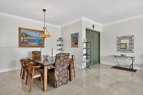 $1,690,000 | 650 Valencia Avenue, Unit 302, Coral Gables, FL 33134