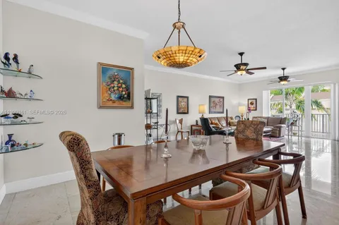 $1,690,000 | 650 Valencia Avenue, Unit 302, Coral Gables, FL 33134