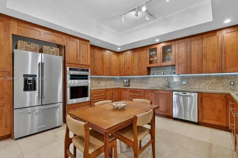 $1,690,000 | 650 Valencia Avenue, Unit 302, Coral Gables, FL 33134