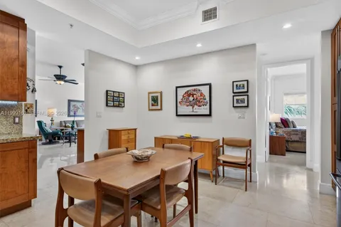 $1,690,000 | 650 Valencia Avenue, Unit 302, Coral Gables, FL 33134