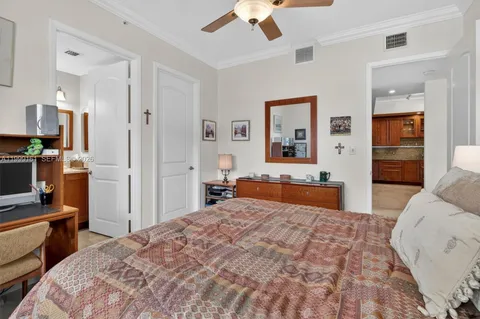$1,690,000 | 650 Valencia Avenue, Unit 302, Coral Gables, FL 33134