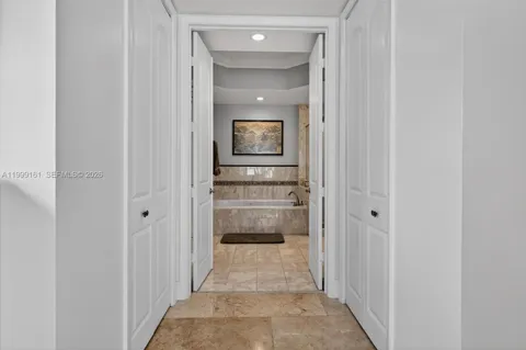 $1,690,000 | 650 Valencia Avenue, Unit 302, Coral Gables, FL 33134