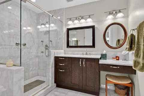 $1,690,000 | 650 Valencia Avenue, Unit 302, Coral Gables, FL 33134