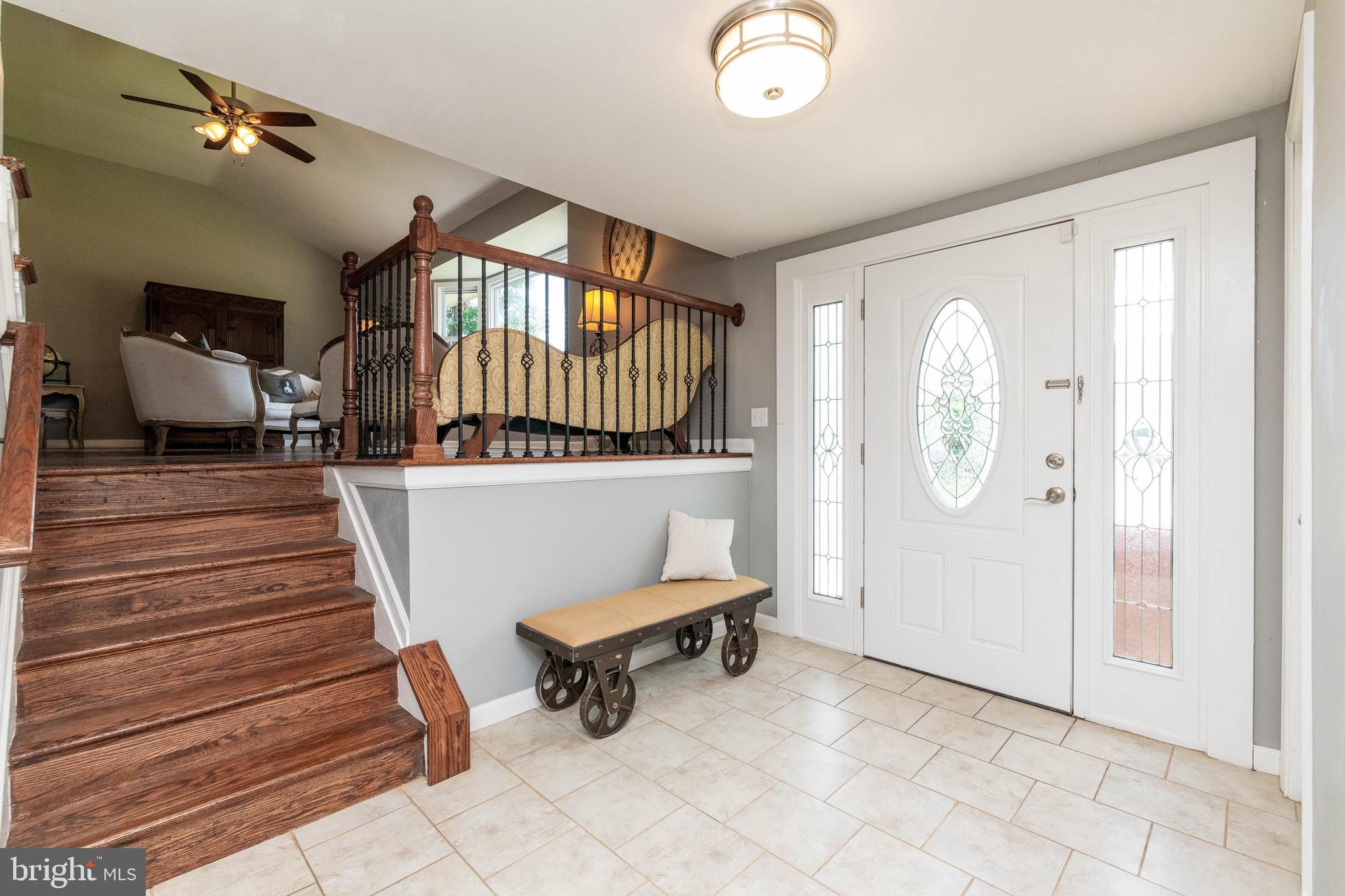 Welcoming bright Foyer