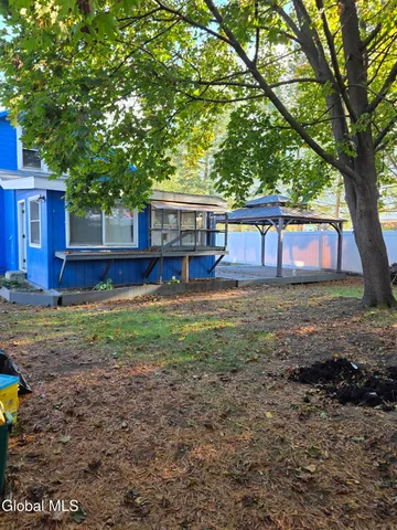 $325,000 | 2 Delafield Drive, Colonie, NY 12205