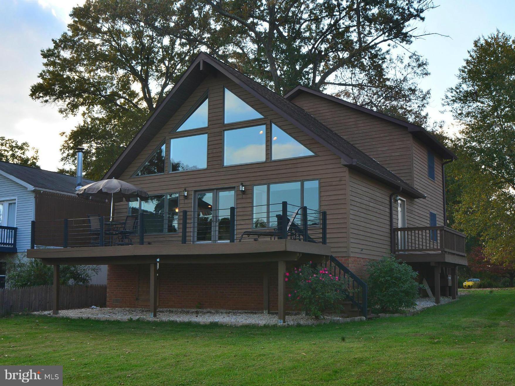 Exterior (Rear)