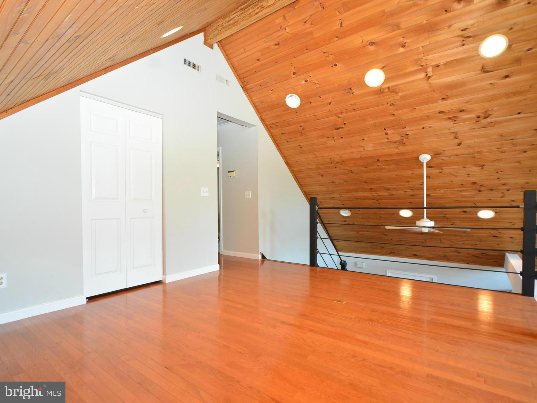 6880 Leslie Road Baltimore, MD 21220 - Photo 12 of 30 Loft
