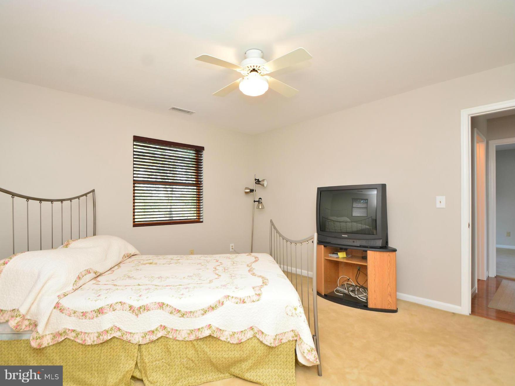 6880 Leslie Road Baltimore, MD 21220 - Photo 19 of 30 Bedroom