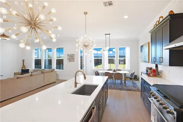 $765,000 | 6816 Bellaire Drive, New Orleans, LA 70124