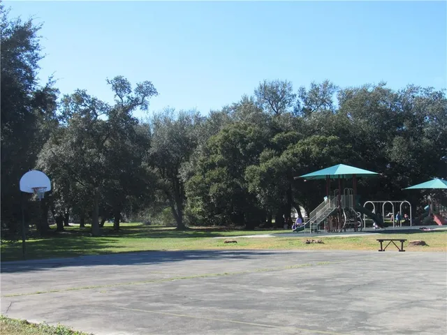 $765,000 | 6816 Bellaire Drive, New Orleans, LA 70124