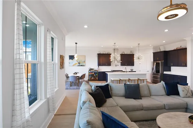 $765,000 | 6816 Bellaire Drive, New Orleans, LA 70124