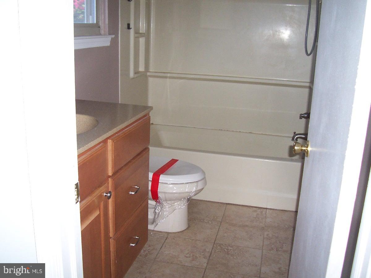 841 Cotswold Road Somerdale, NJ 08083 - Photo 8 of 8 Bathroom