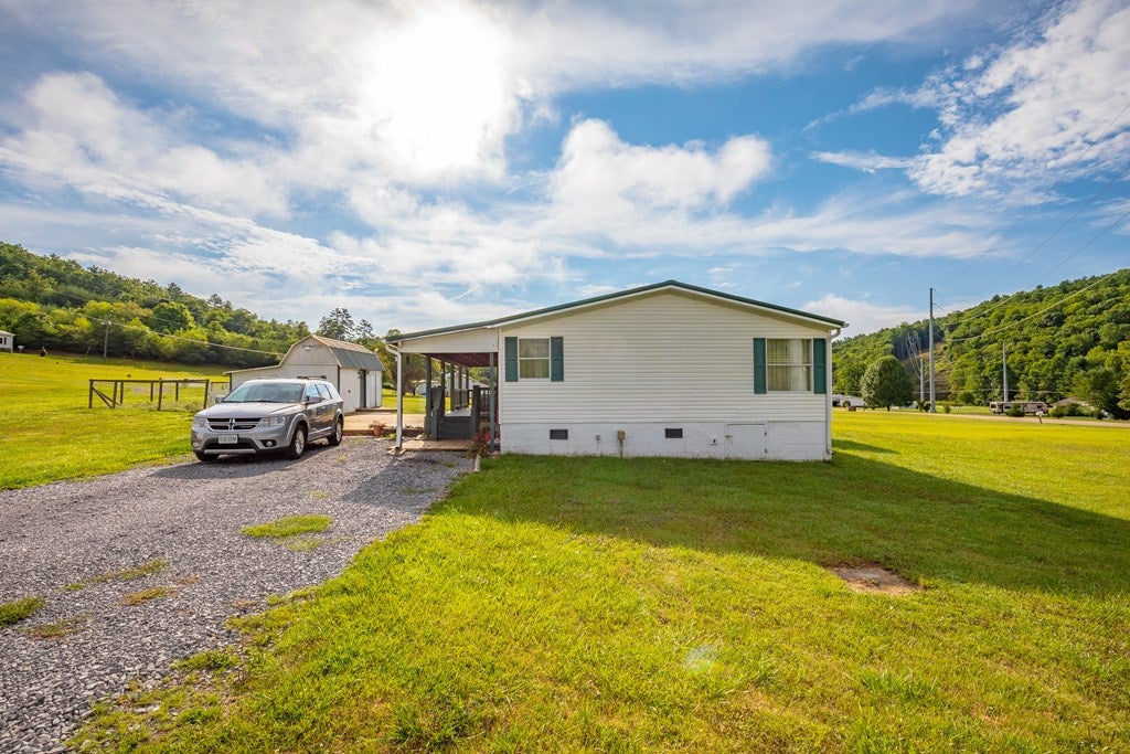 11439 Grapefield Road Bastian, VA 24314 - Photo 47 of 63 Gallery Image 47