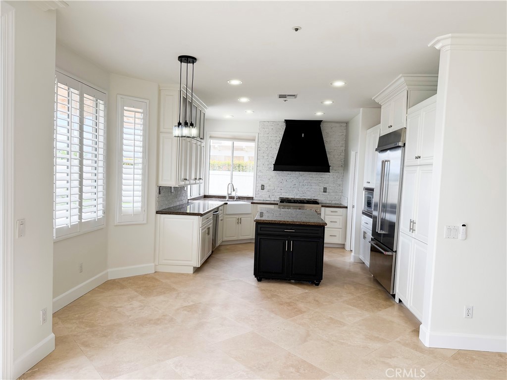 15 Field Point Rancho Santa Margarita, CA 92679 - Photo 8 of 34