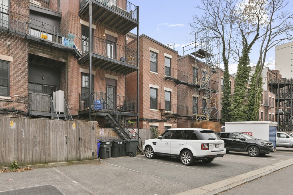 175 St Botolph Street, Unit 3 Boston, MA 02115 - Photo 21 of 22 Gallery Image 21