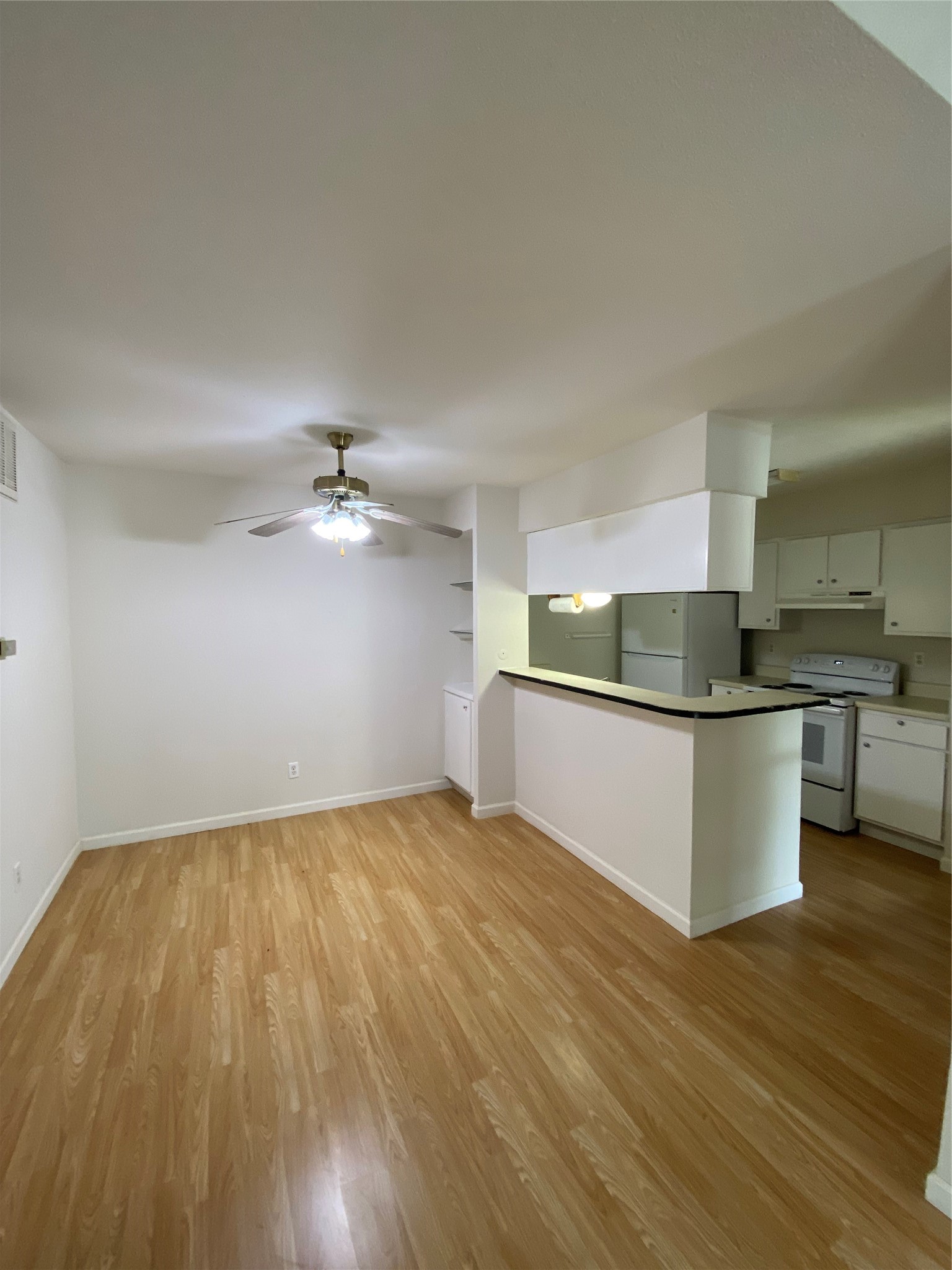 9000 Bissonnet Street, Unit 706 Houston, TX 77074 - Photo 2 of 10
