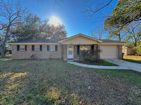 $3,200 | 305 Millcreek Drive, Charleston, SC 29407