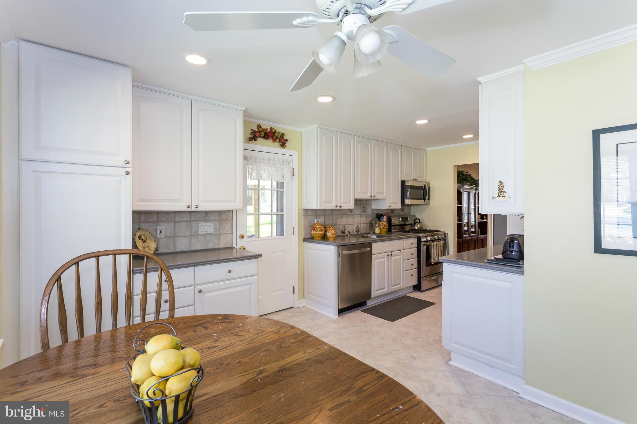 7709 Heming Place Springfield, VA 22151 - Photo 11 of 30 Separate access from the driveway to the kitchen.