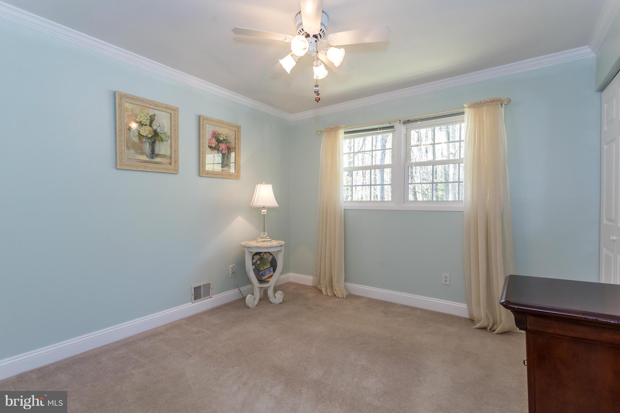 7709 Heming Place Springfield, VA 22151 - Photo 20 of 30 Large and light filled