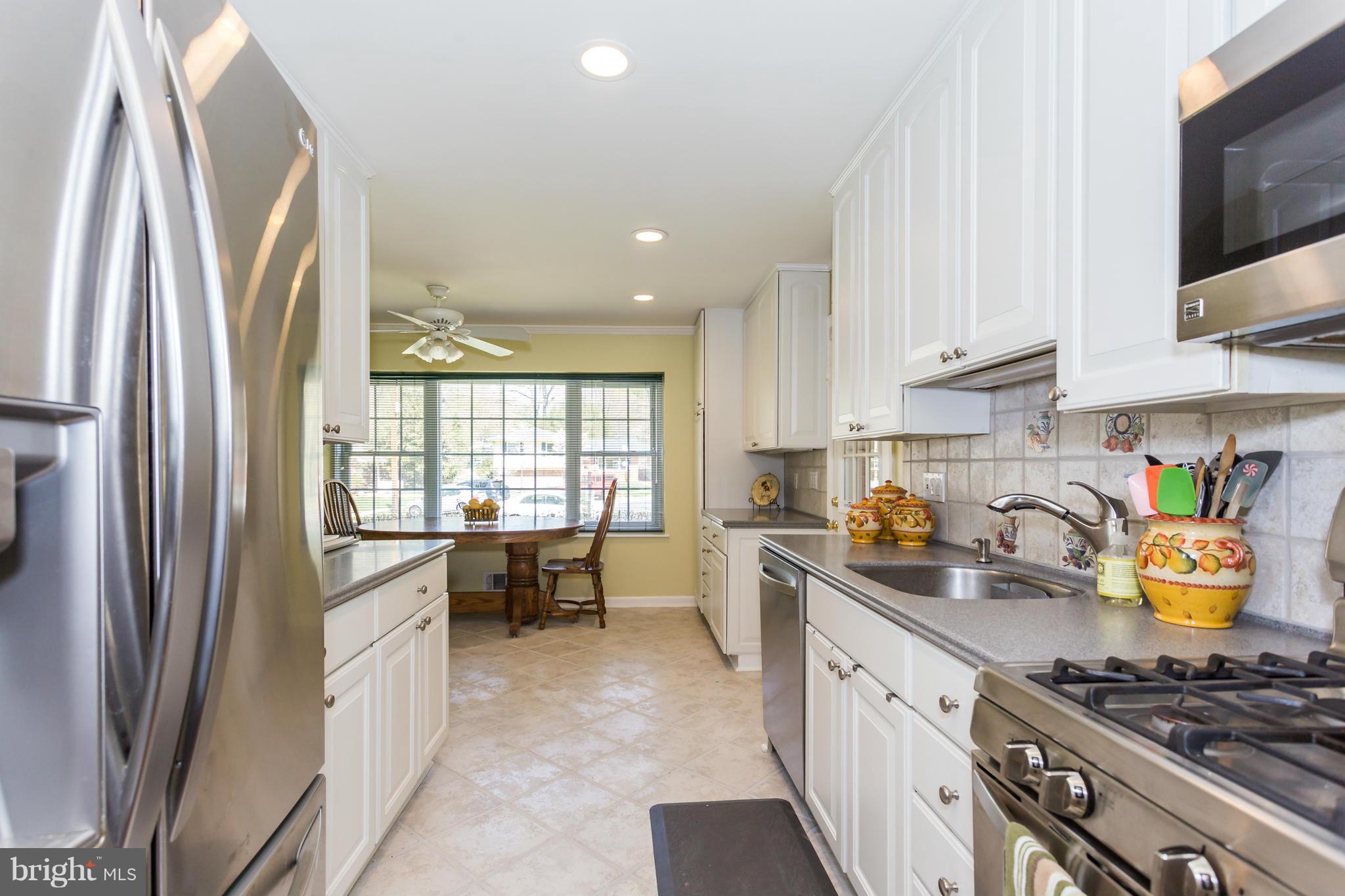 7709 Heming Place Springfield, VA 22151 - Photo 7 of 30 Stainless steel appliances in the kitchen!