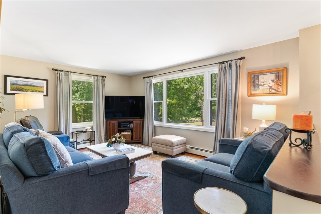 77 Locust Street Freetown, MA 02702 - Photo 7 of 37