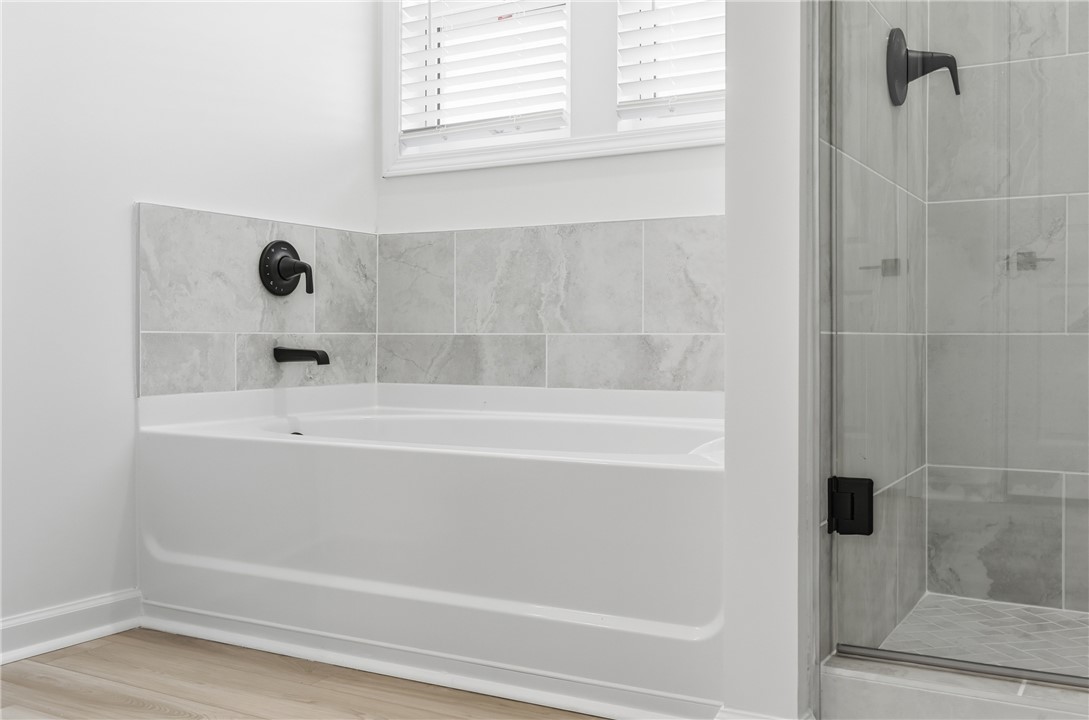 218 Bellflower Lane Anderson, SC 29625 - Photo 17 of 37 Primary Bathroom