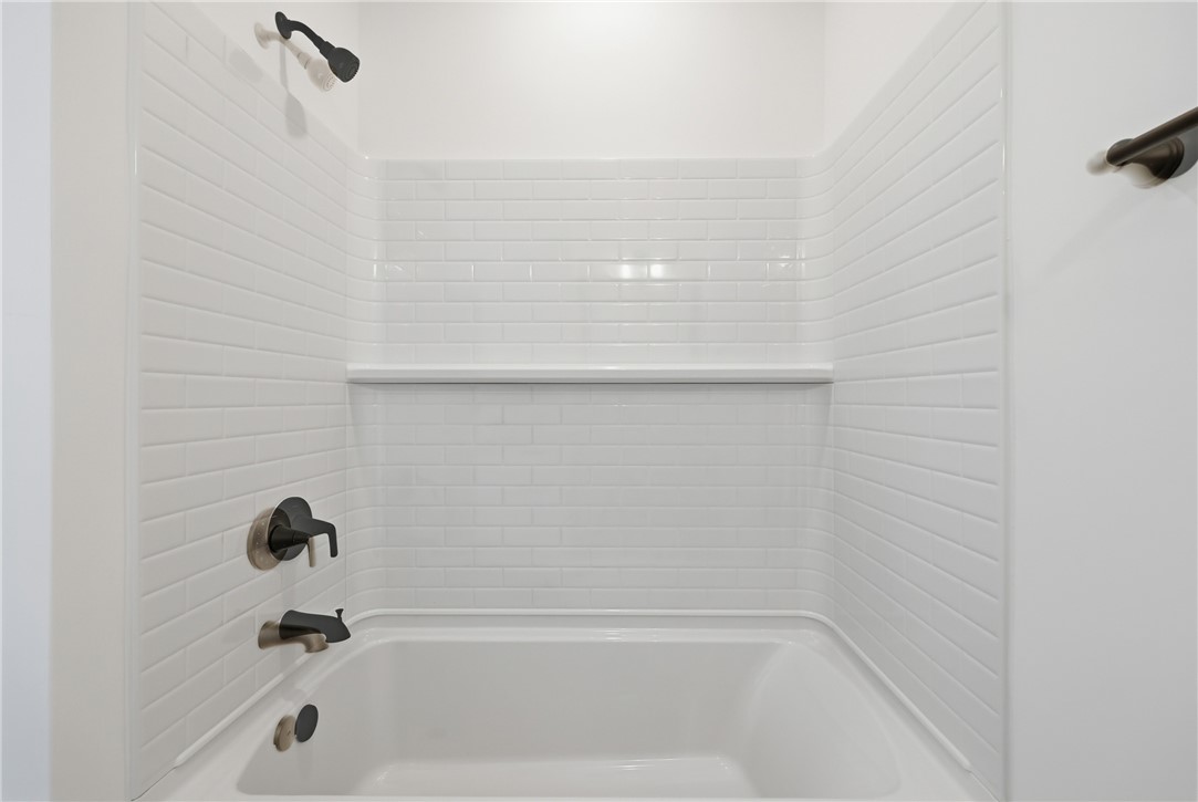 218 Bellflower Lane Anderson, SC 29625 - Photo 21 of 37 Bathroom 2